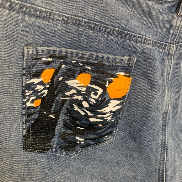 Shein Curve Jean Shorts Hand Painted Back Pockets - Picture 6 of 8